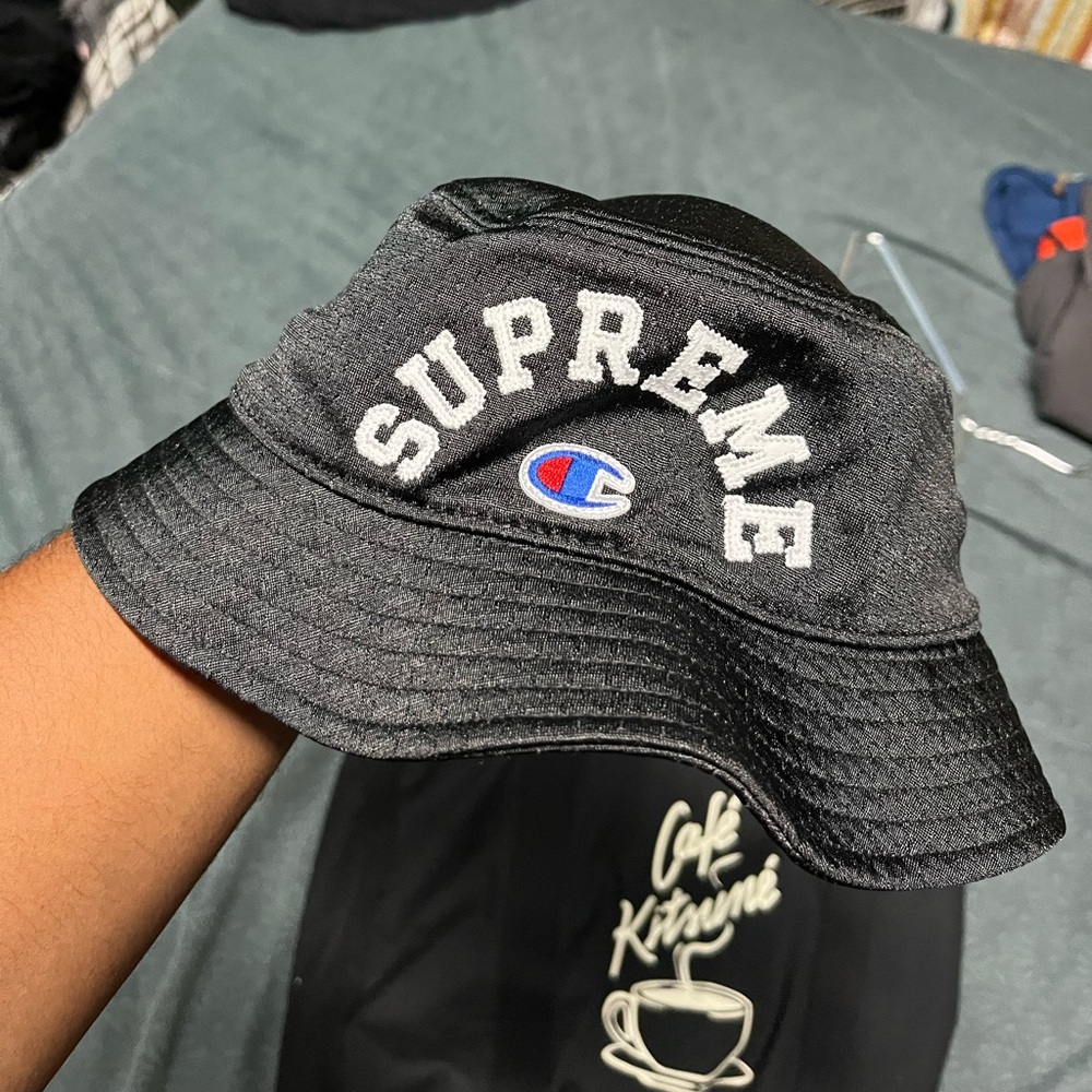 Supreme x Champion crushers/bucket hat. M/L
